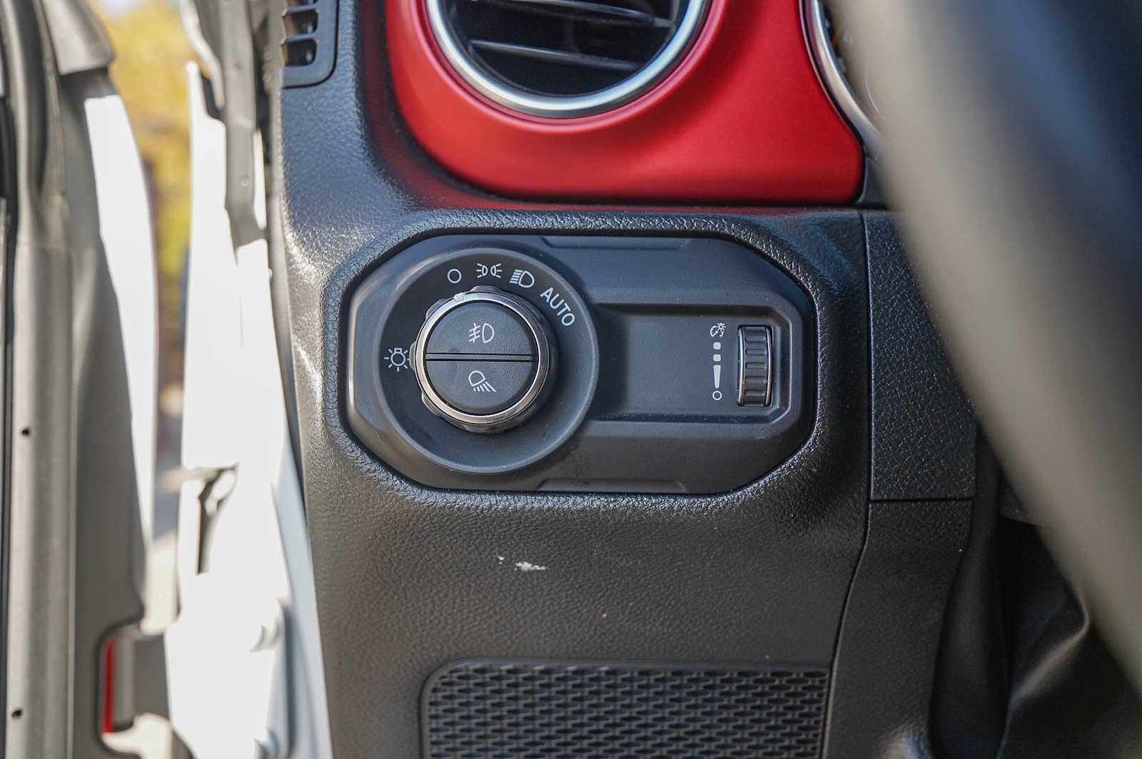 Thumbnail: 2023 Jeep Gladiator - 24