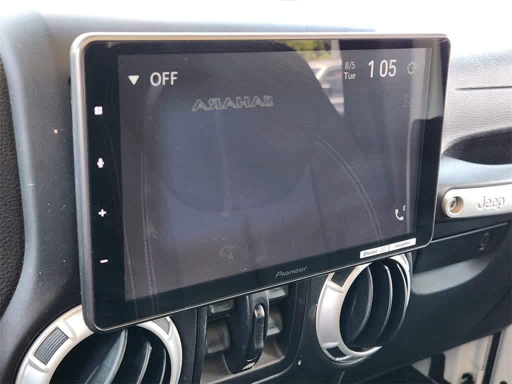 Thumbnail: 2016 Jeep Wrangler - 17