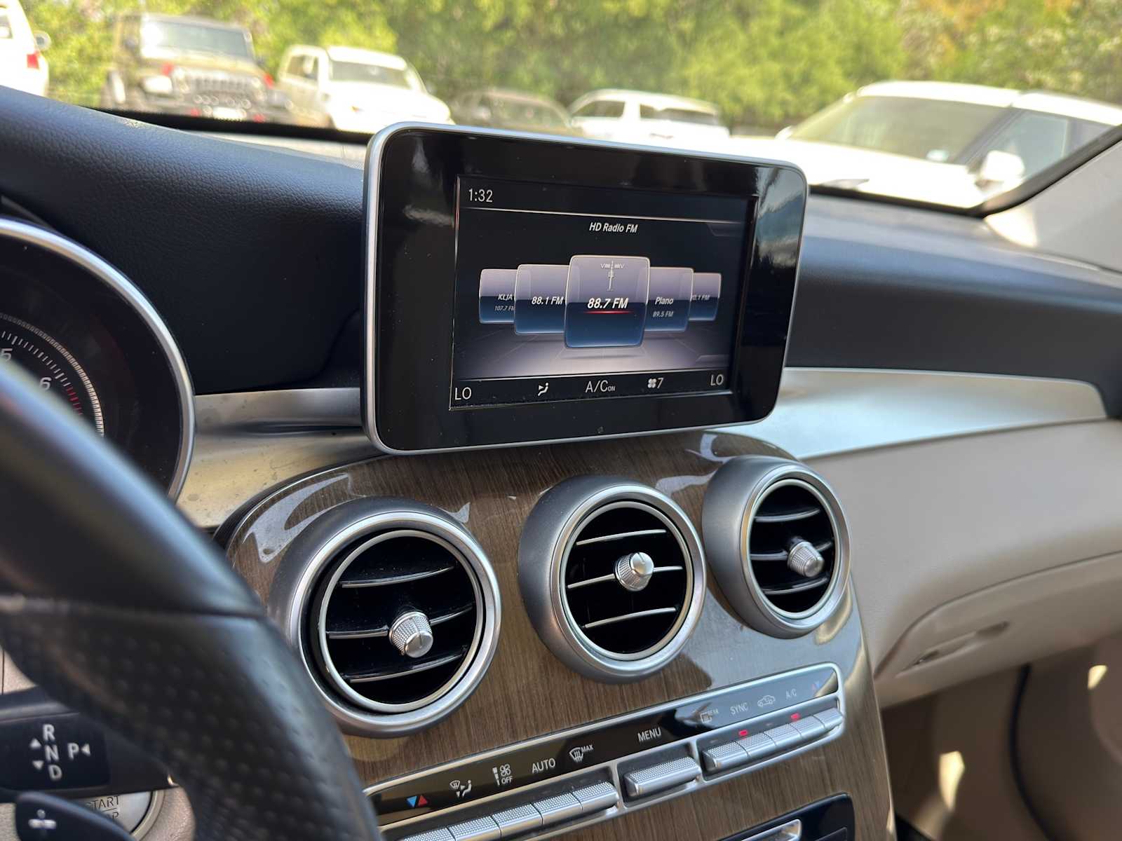 Thumbnail: 2018 Mercedes-Benz GLC - 17