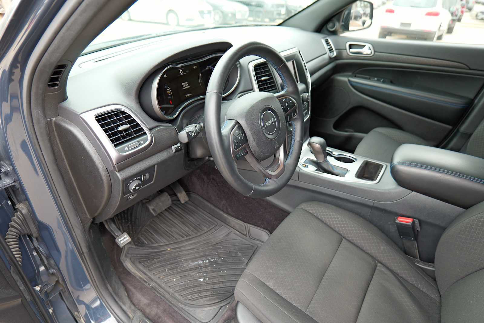 Thumbnail: 2018 Jeep Grand Cherokee - 9