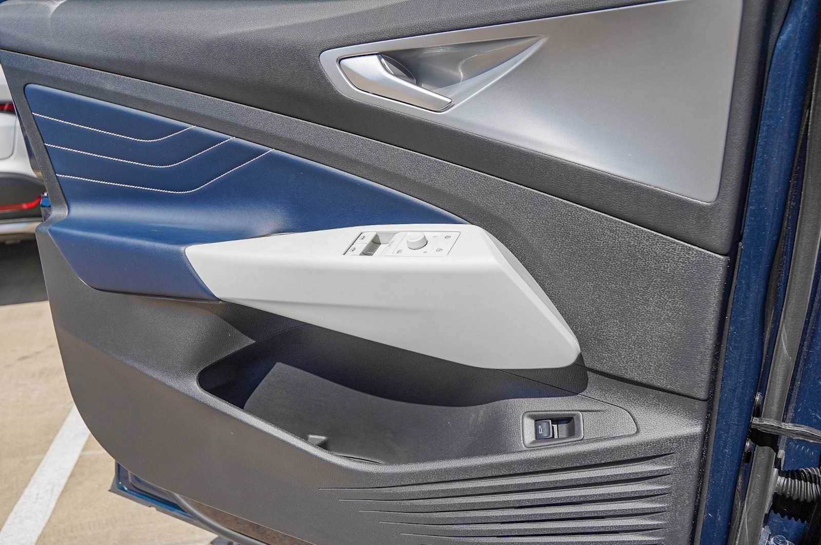 Thumbnail: 2023 Volkswagen ID.4 - 22