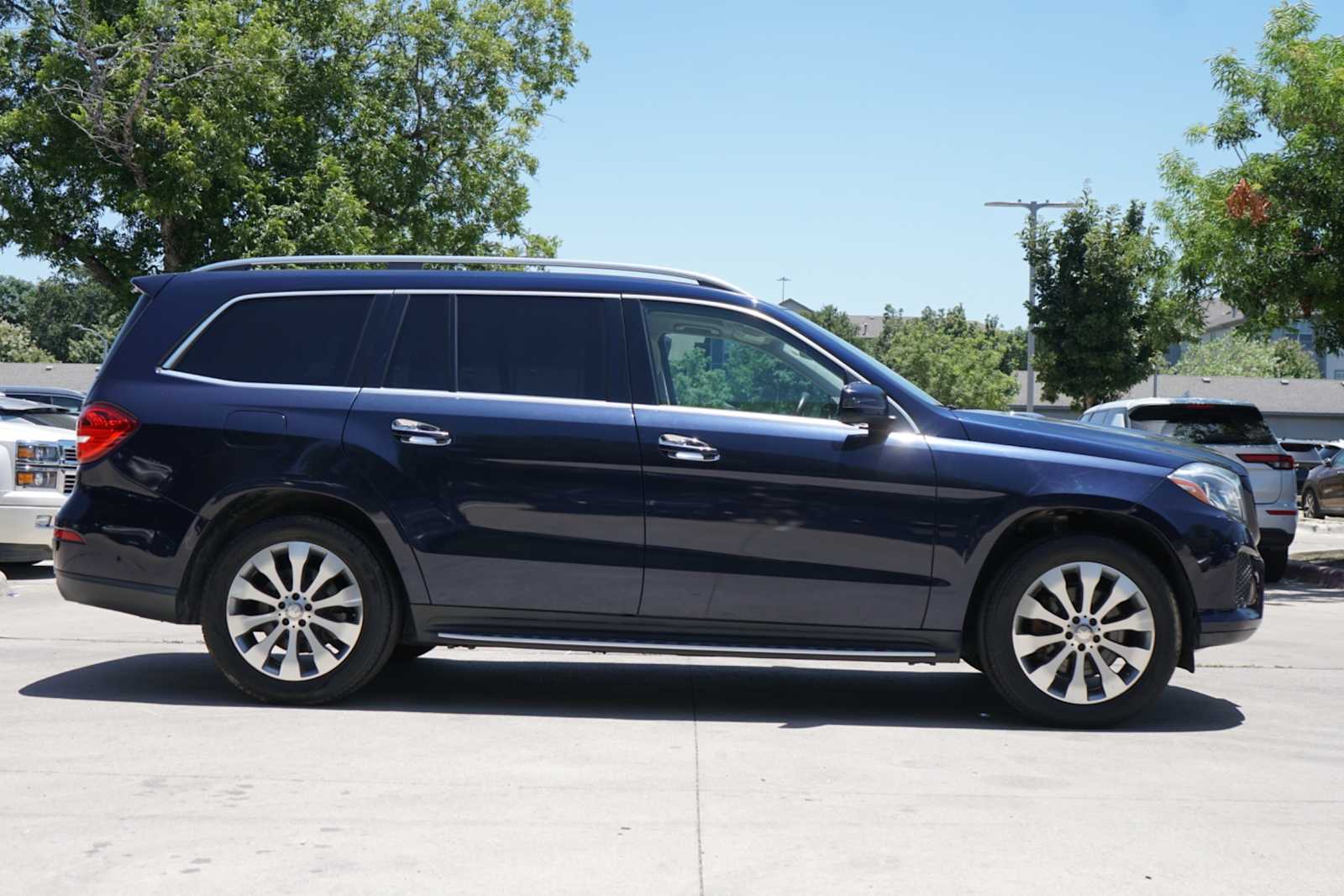 Thumbnail: 2017 Mercedes-Benz GLS - 7