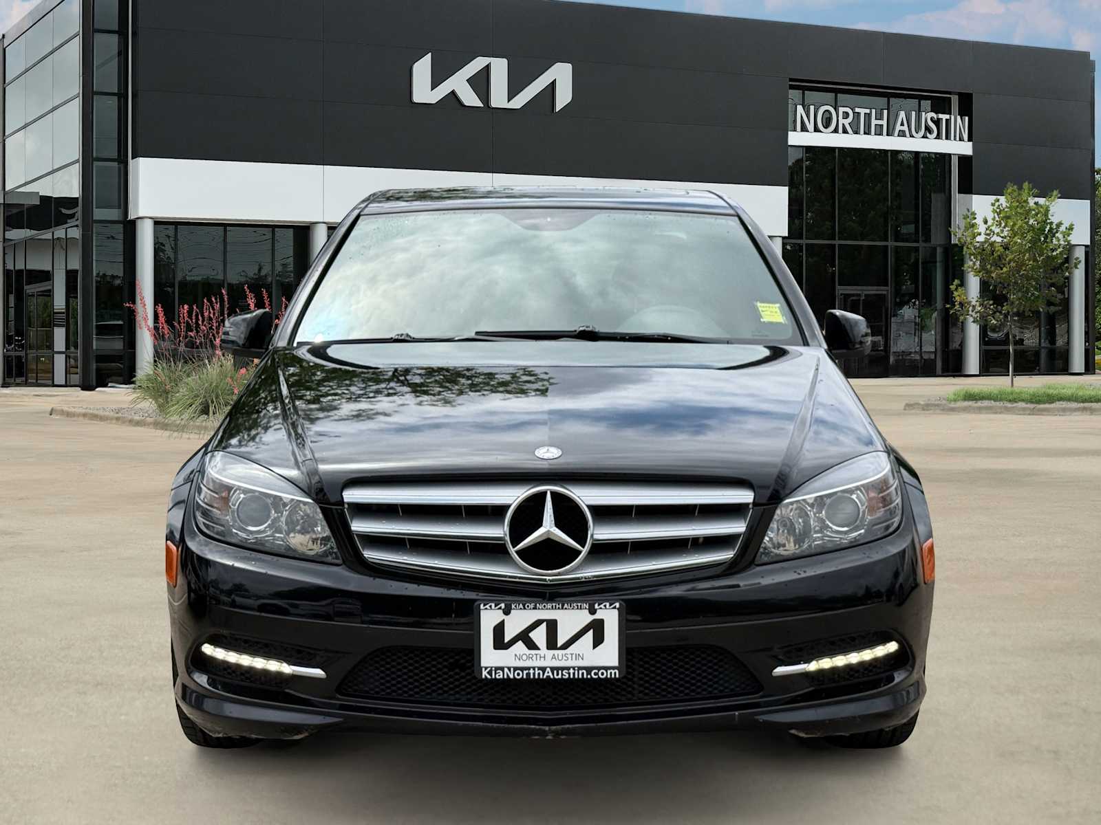 Thumbnail: 2011 Mercedes-Benz C-Class - 3