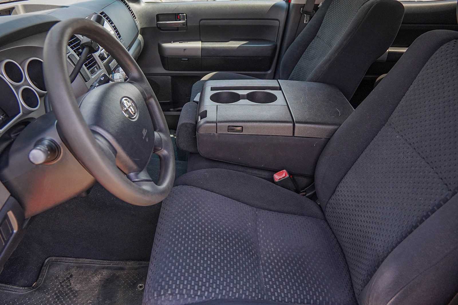 Thumbnail: 2011 Toyota Tundra - 10