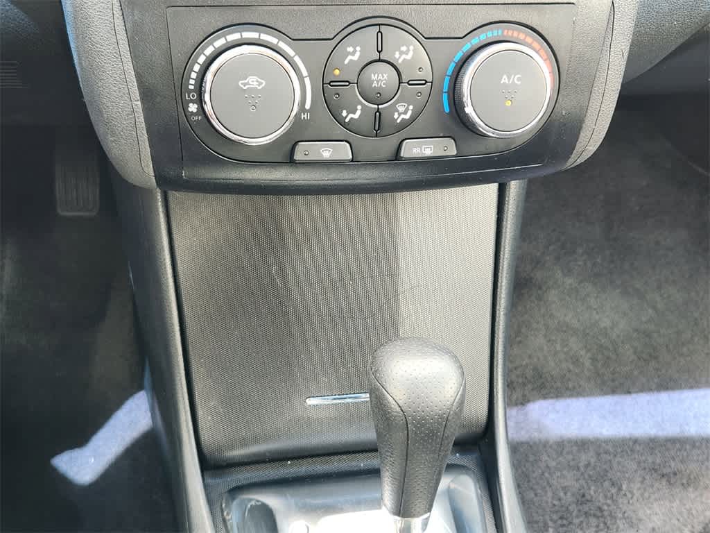 Thumbnail: 2011 Nissan Altima - 19