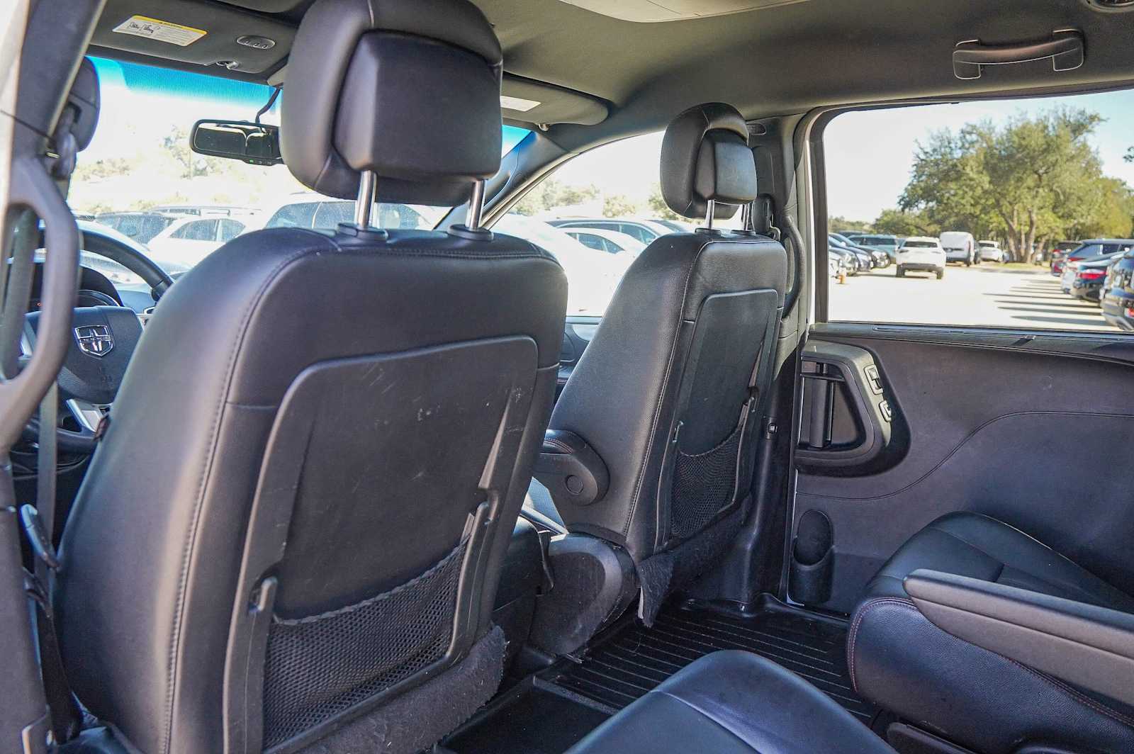 Thumbnail: 2017 Dodge Grand Caravan - 28