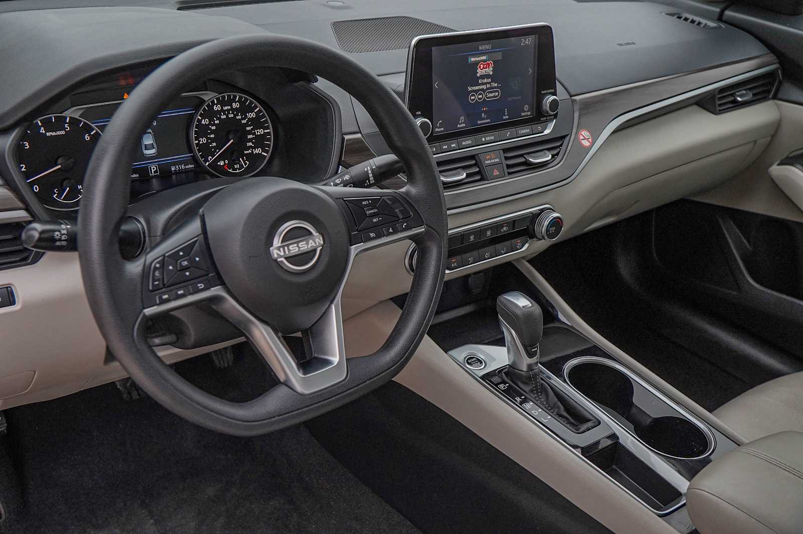 Thumbnail: 2024 Nissan Altima - 9