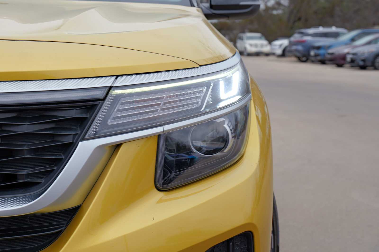 Thumbnail: 2021 Kia Seltos - 3