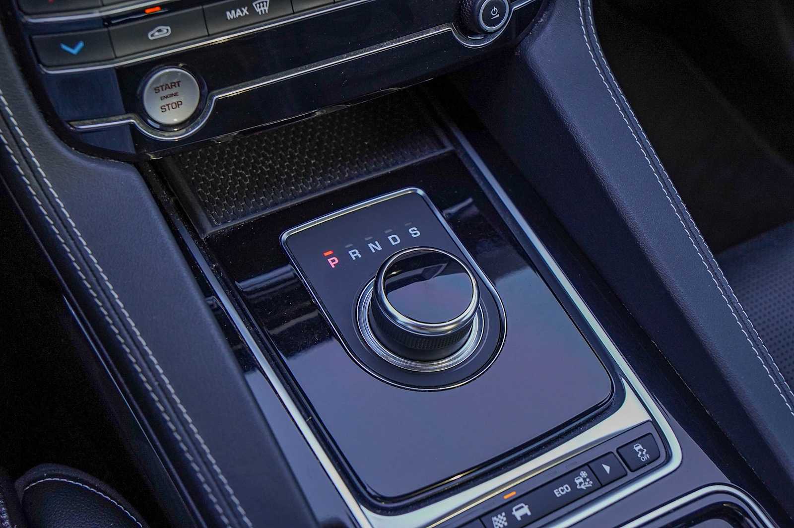 Thumbnail: 2020 Jaguar F-Pace - 20