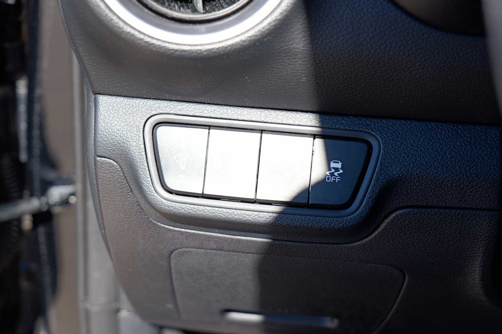 Thumbnail: 2024 Kia Forte - 19