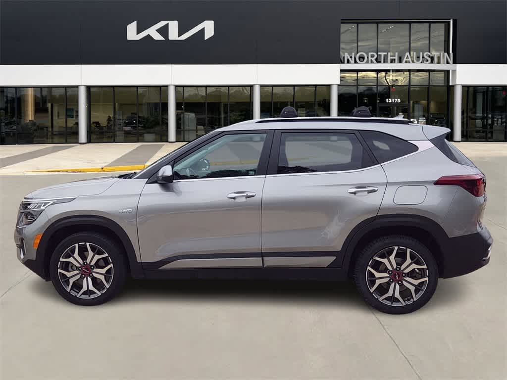 Thumbnail: 2023 Kia Seltos - 4