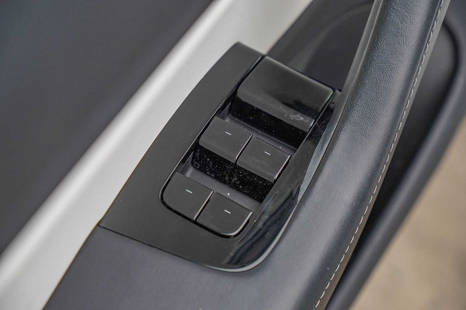 Thumbnail: 2020 Tesla Model 3 - 21