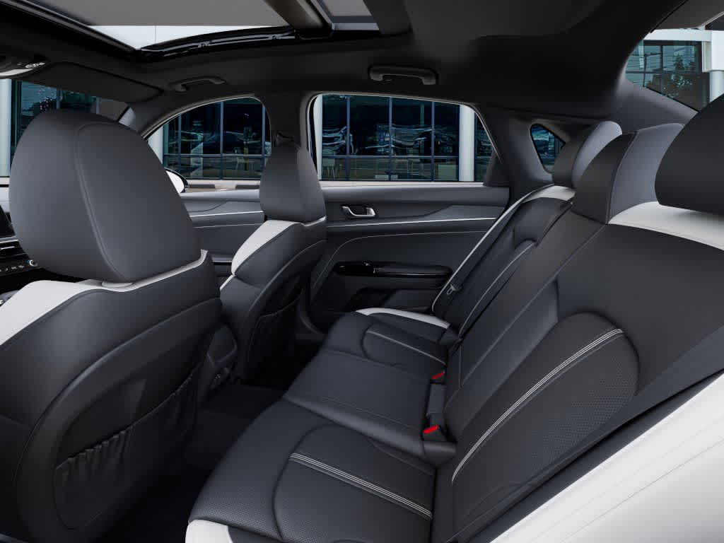 Thumbnail: 2025 Kia K5 - 18