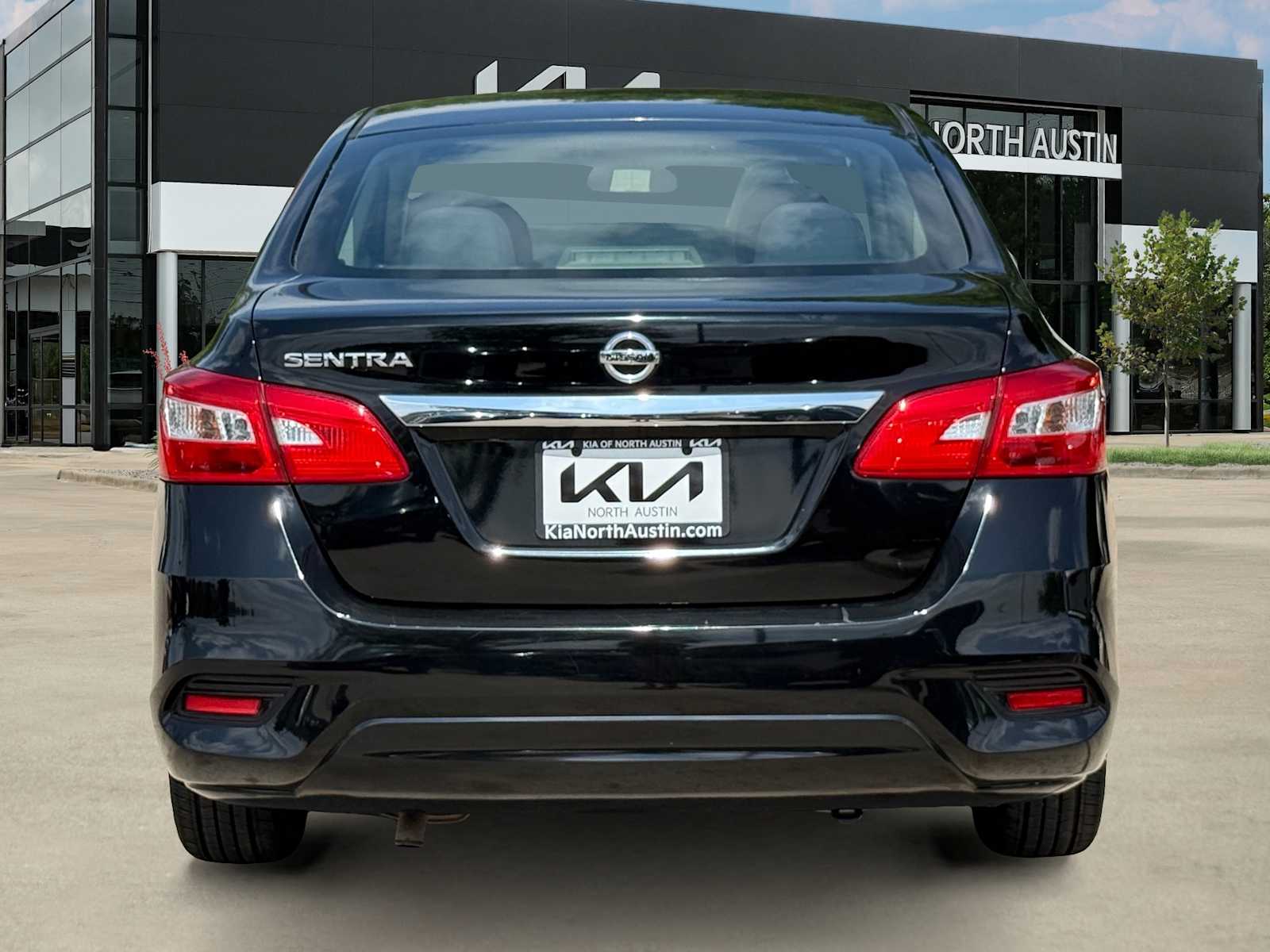 Thumbnail: 2017 Nissan Sentra - 6