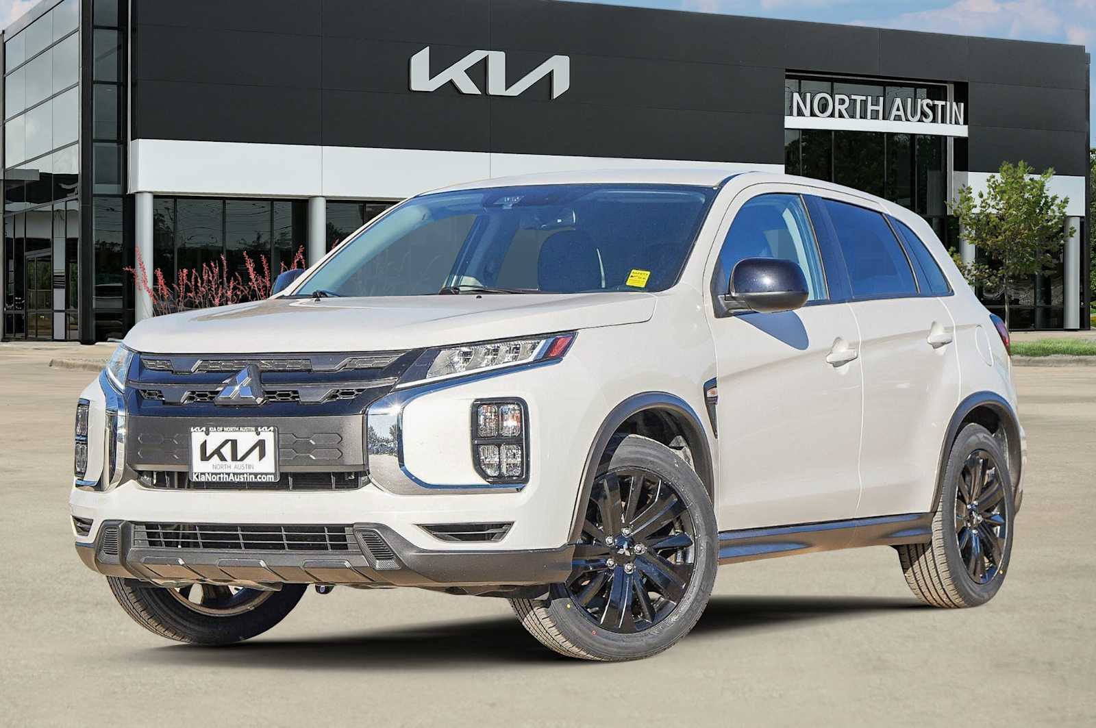 2021 Mitsubishi Outlander Sport LE's photo