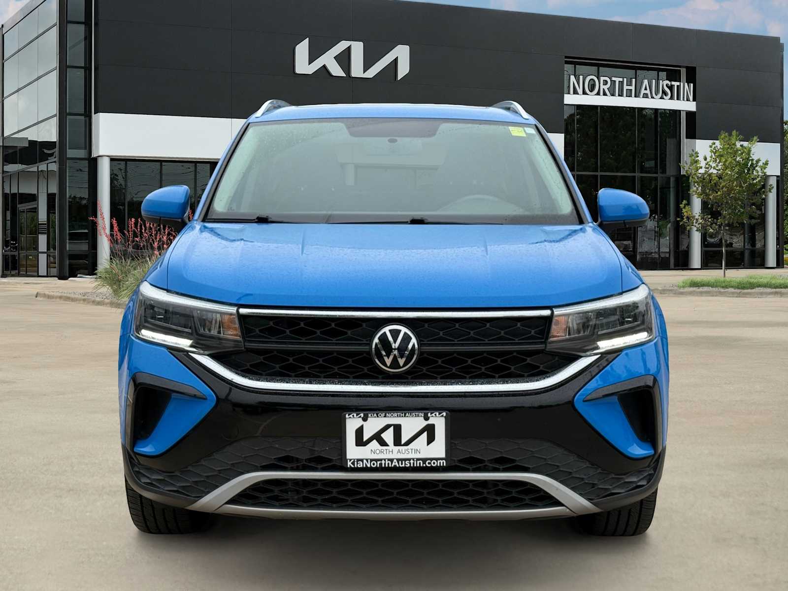 Thumbnail: 2022 Volkswagen Taos - 7