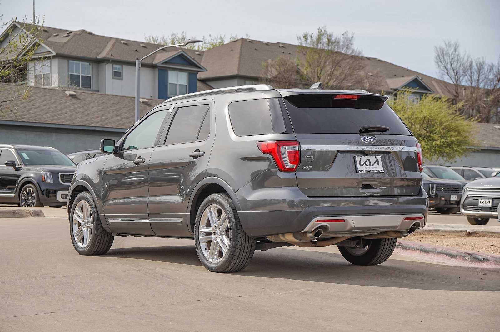 Thumbnail: 2017 Ford Explorer - 5