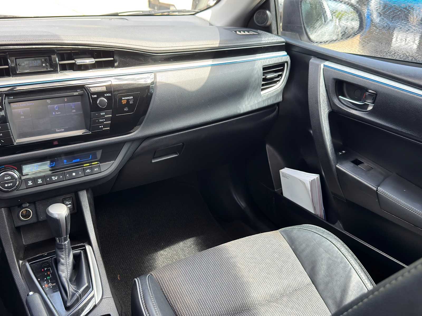 Thumbnail: 2014 Toyota Corolla - 23