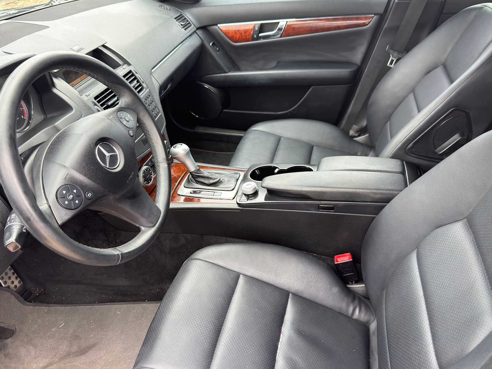 Thumbnail: 2011 Mercedes-Benz C-Class - 10
