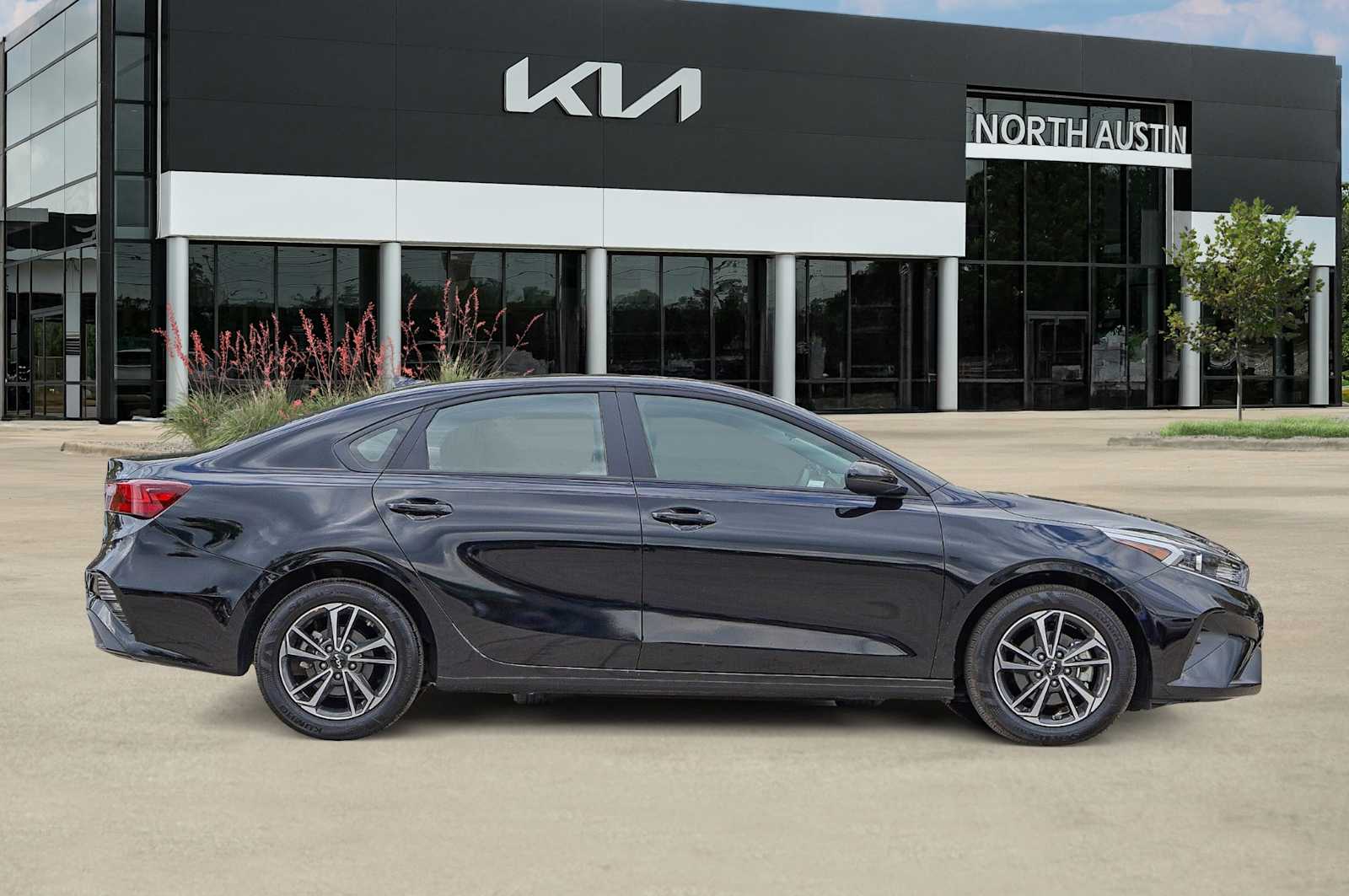 Thumbnail: 2024 Kia Forte - 7