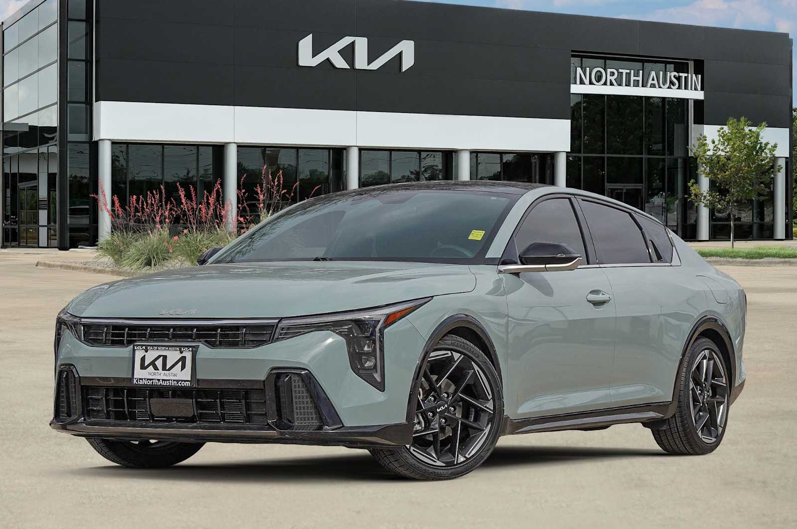 Thumbnail: 2025 Kia K4 - 1