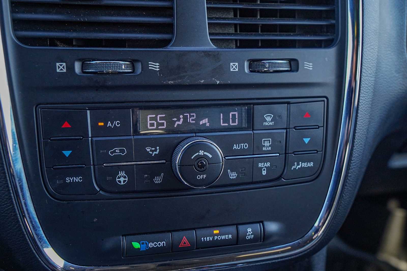 Thumbnail: 2017 Dodge Grand Caravan - 19