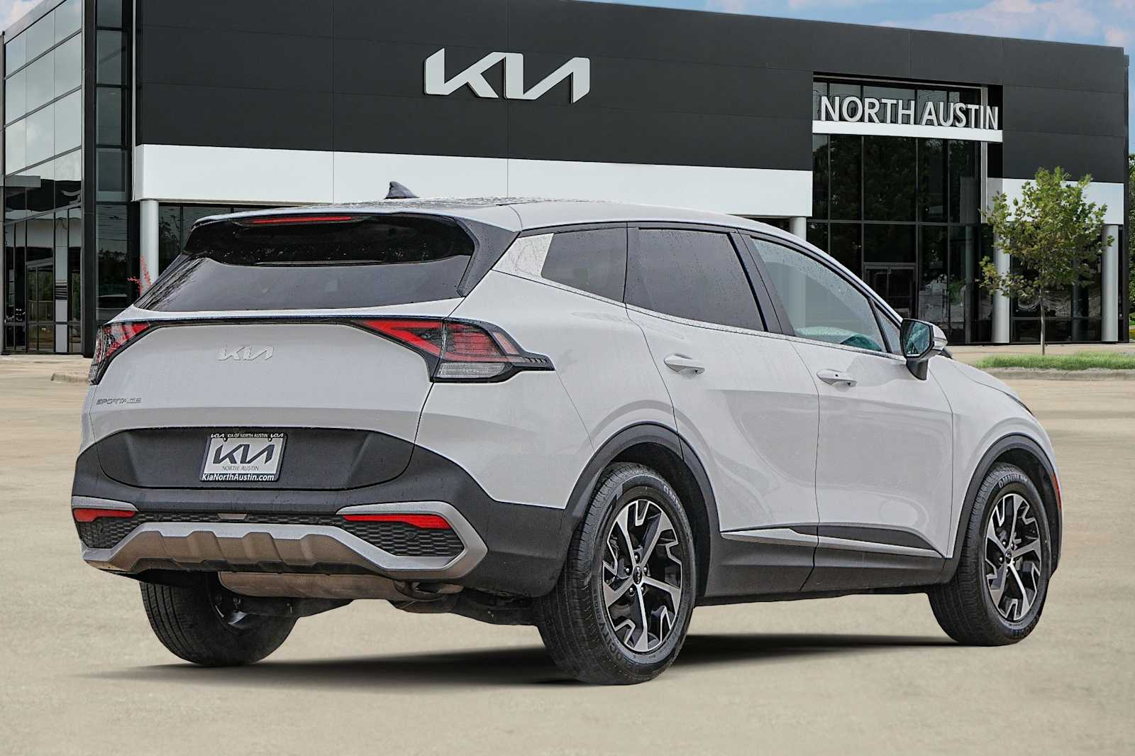 Thumbnail: 2023 Kia Sportage - 6
