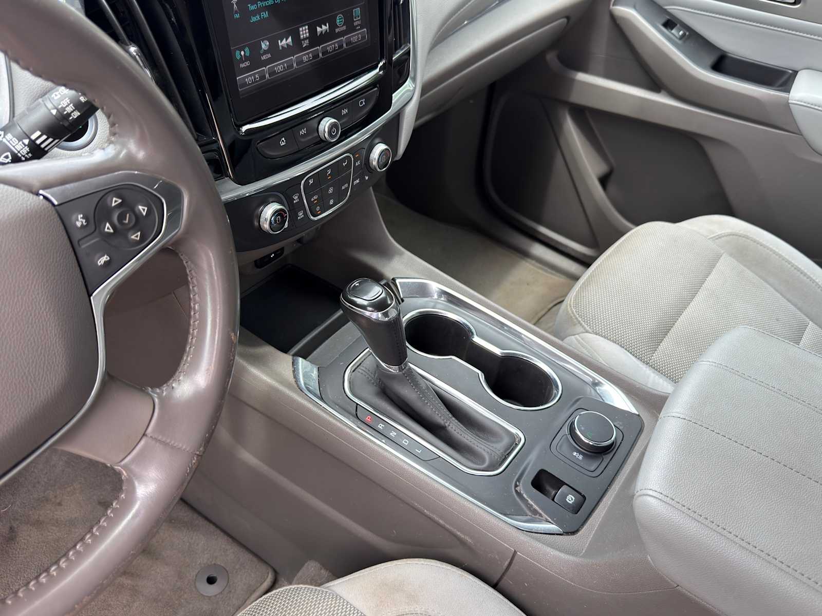 Thumbnail: 2019 Chevrolet Traverse - 11