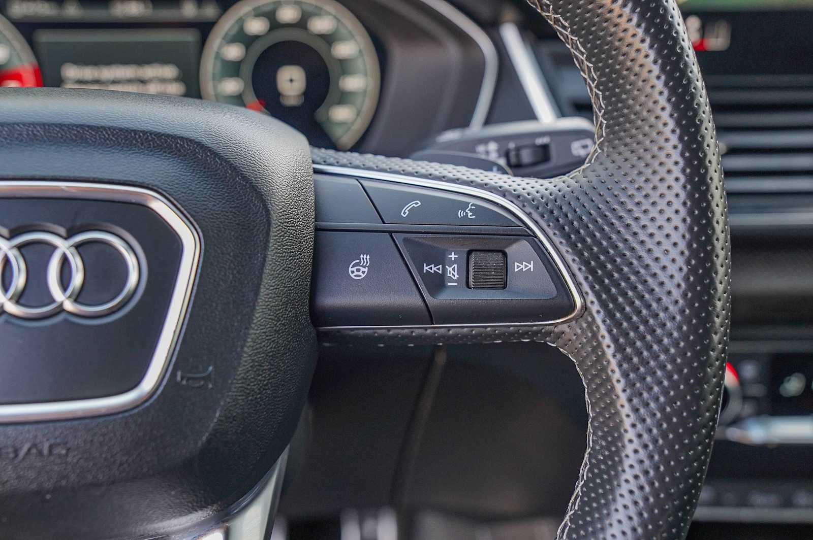 Thumbnail: 2023 Audi SQ5 - 14