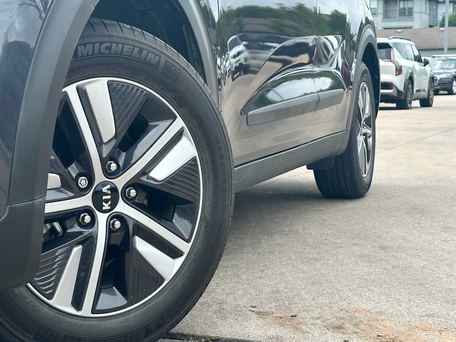 Thumbnail: 2020 Kia Niro - 2