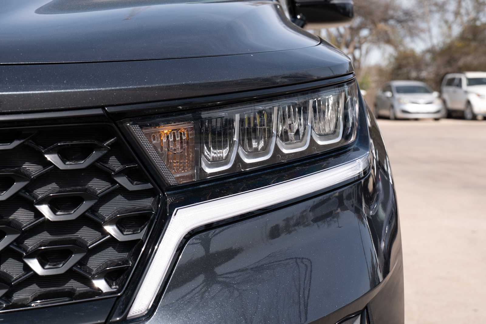 Thumbnail: 2022 Kia Sorento - 3