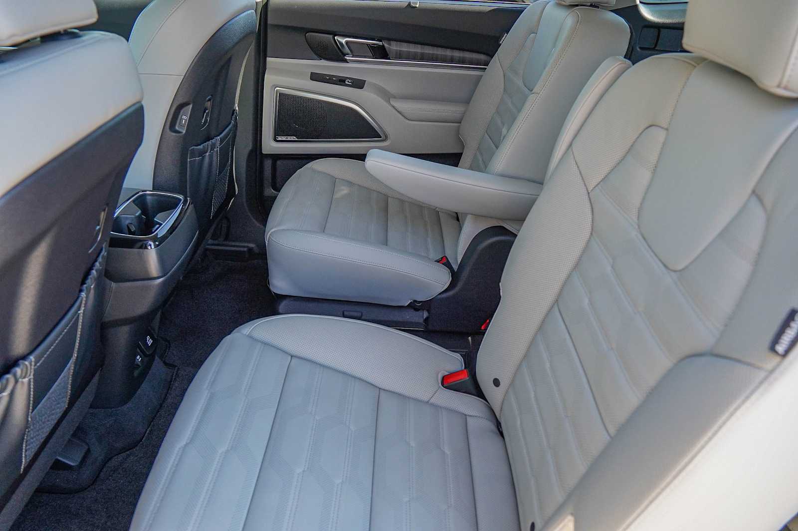 Thumbnail: 2024 Kia Telluride - 32