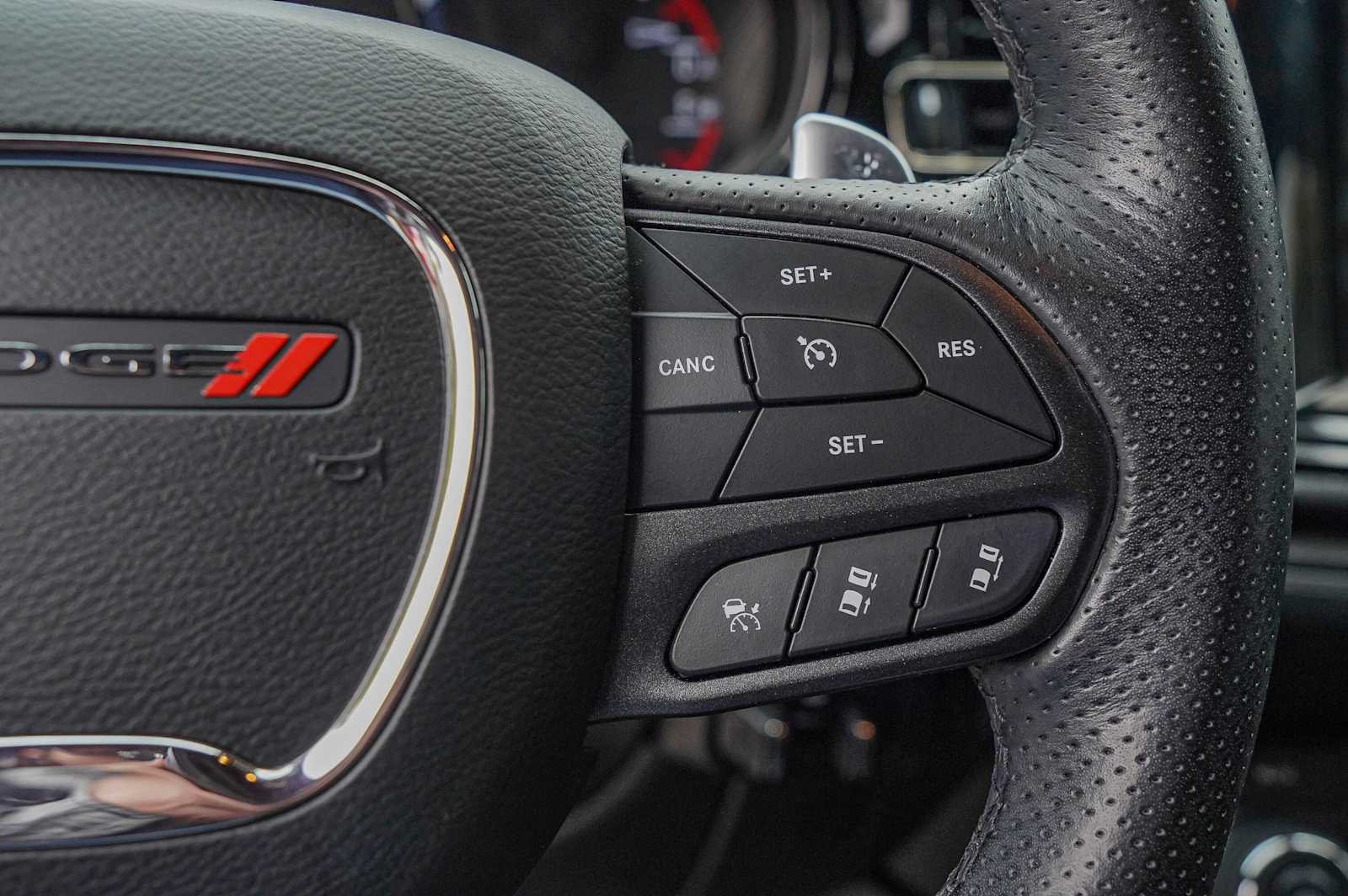 Thumbnail: 2022 Dodge Durango - 14