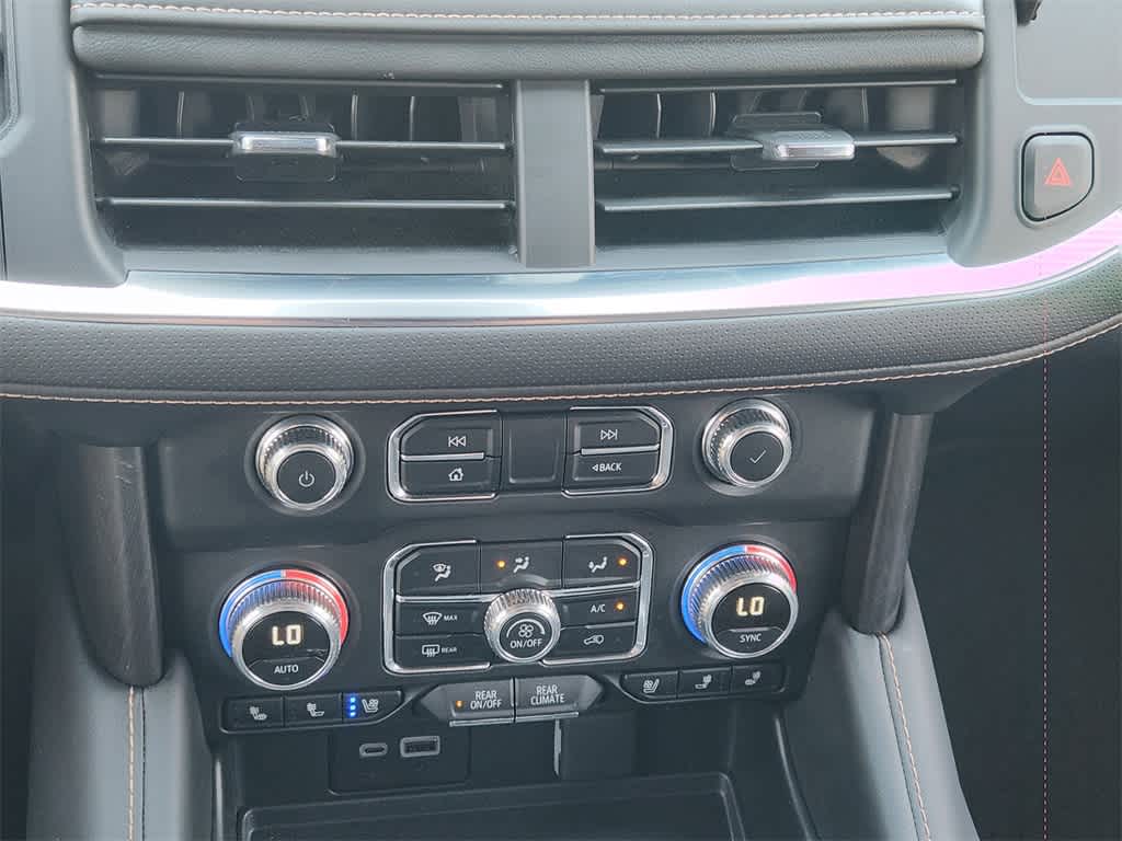 2024 GMC Yukon AT4 19