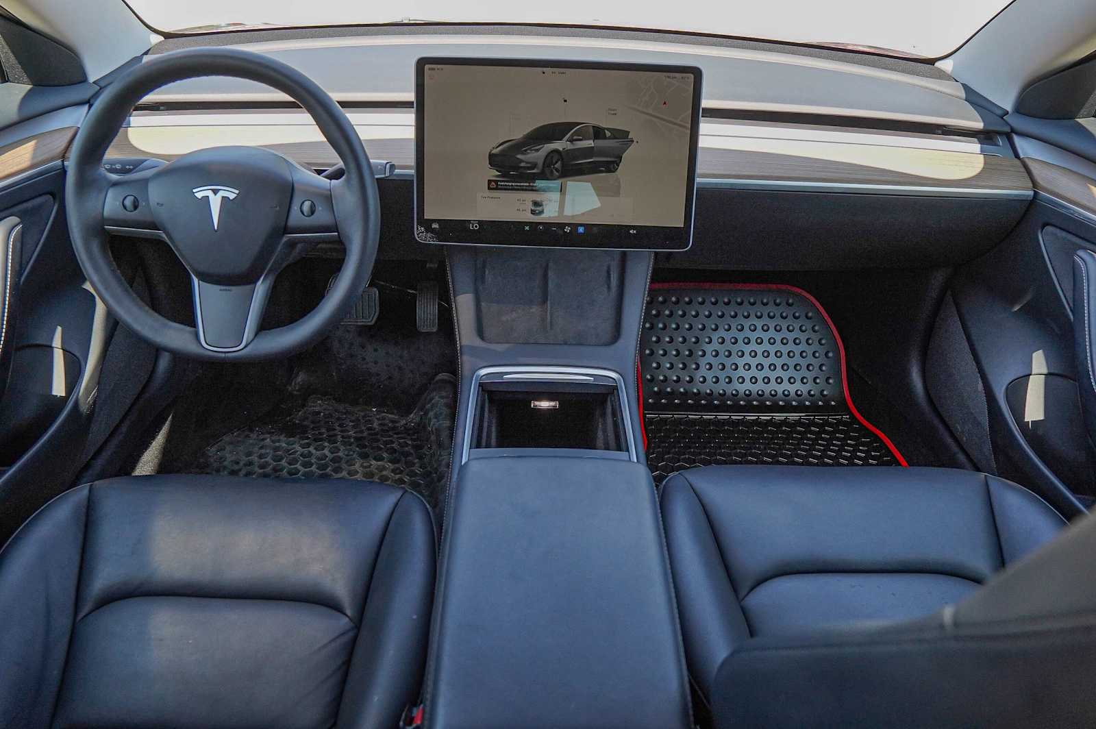 Thumbnail: 2023 Tesla Model 3 - 21