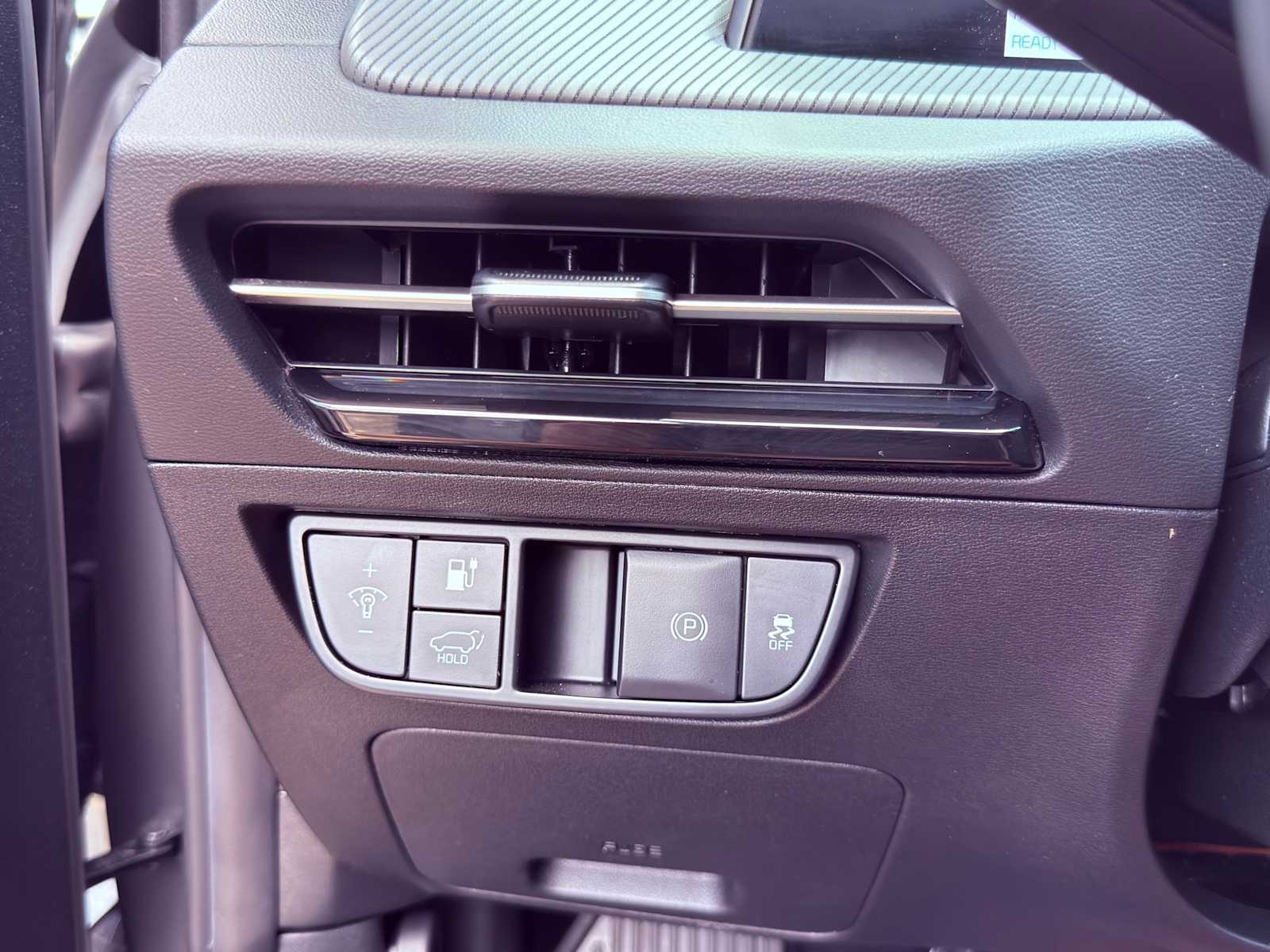 Thumbnail: 2024 Kia EV6 - 20
