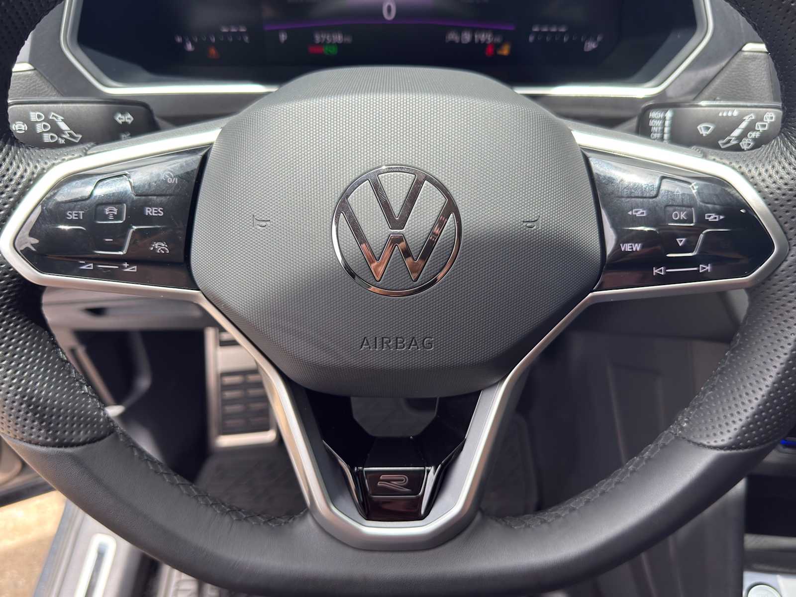 Thumbnail: 2024 Volkswagen Tiguan - 15