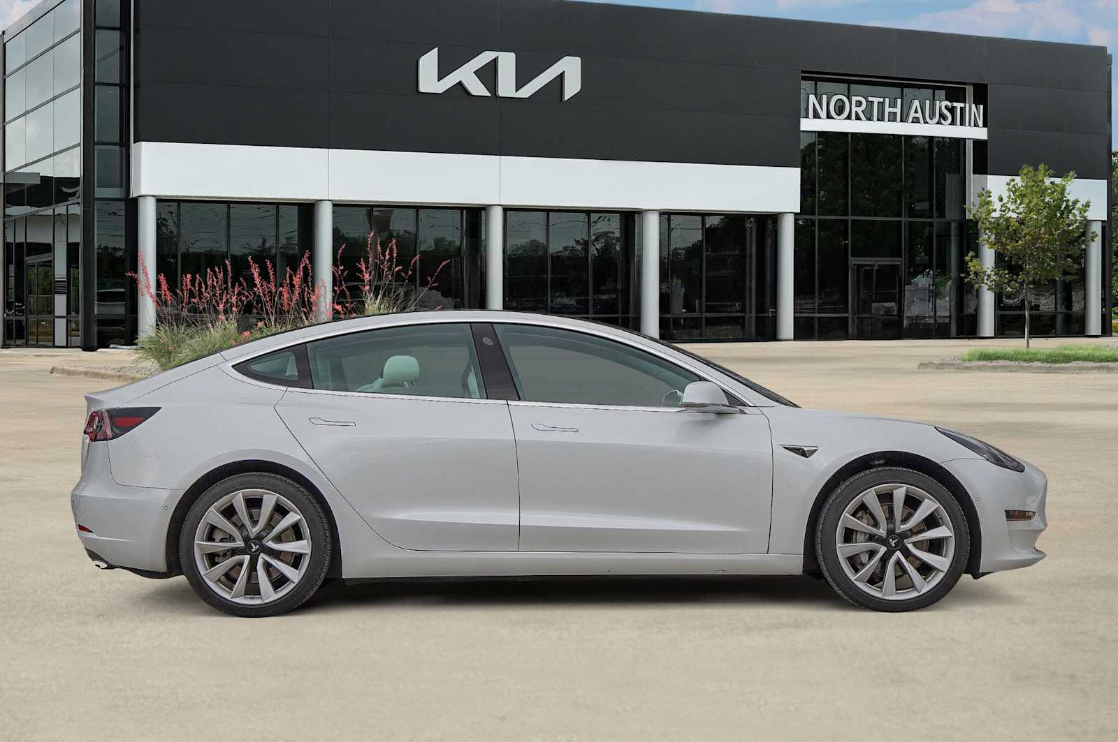 Thumbnail: 2020 Tesla Model 3 - 7