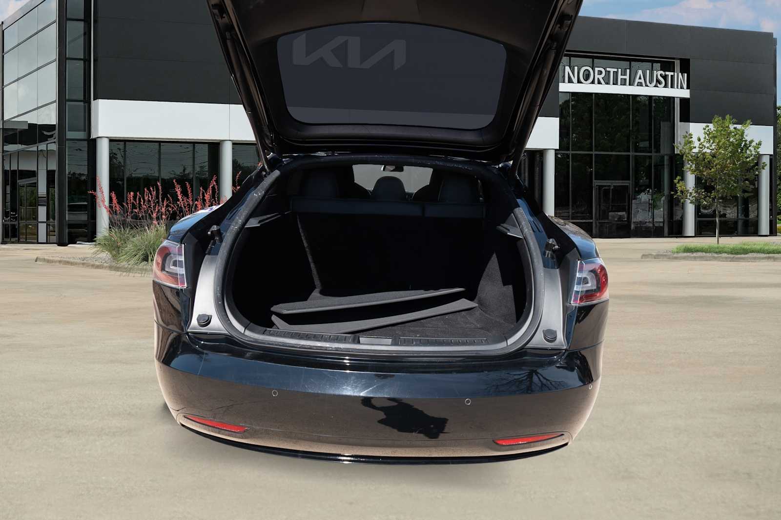 Thumbnail: 2017 Tesla Model S - 28