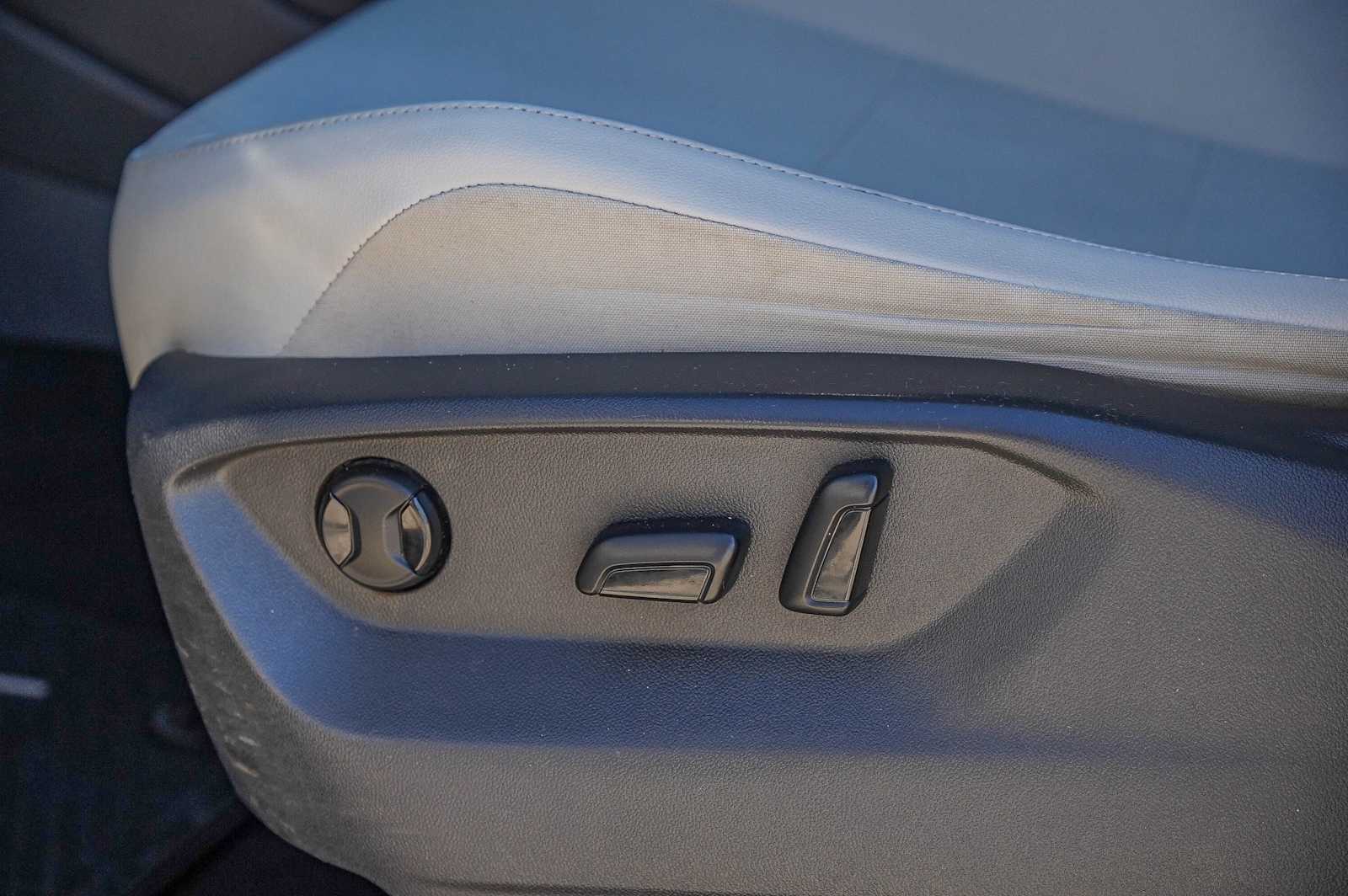 Thumbnail: 2018 Volkswagen Tiguan - 23