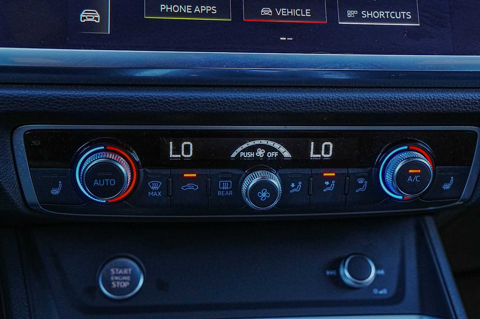 Thumbnail: 2020 Audi Q3 - 19