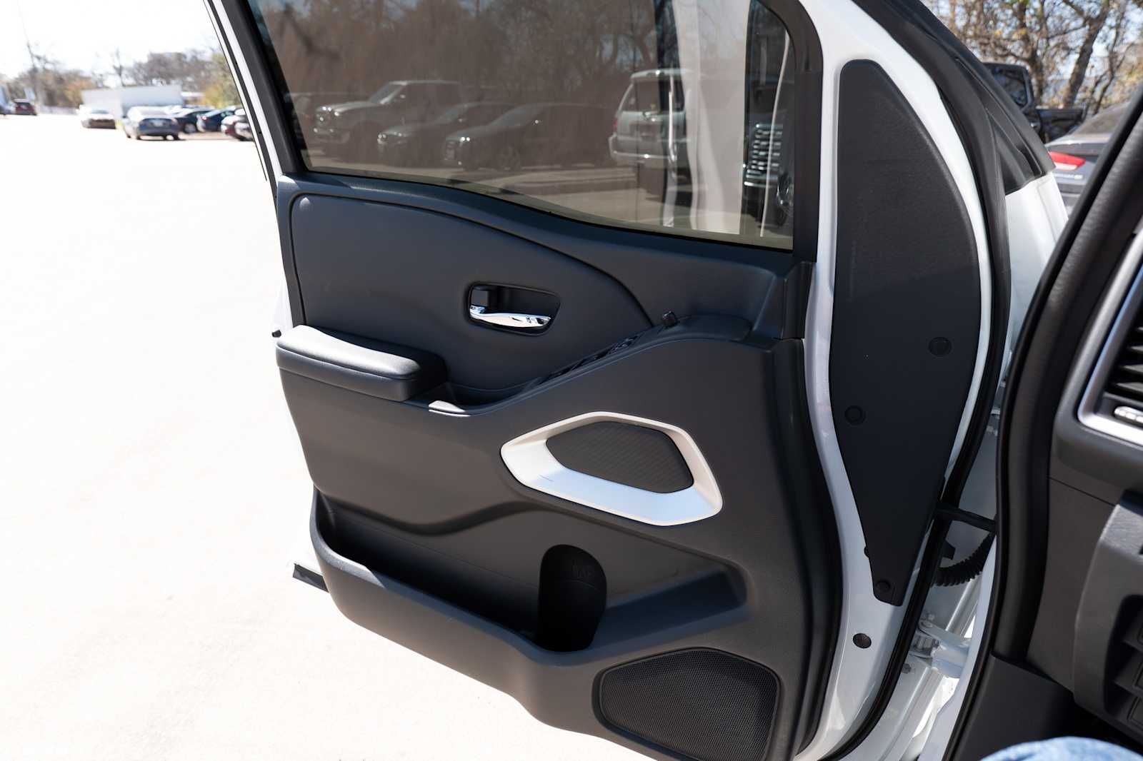 Thumbnail: 2022 Nissan Frontier - 20