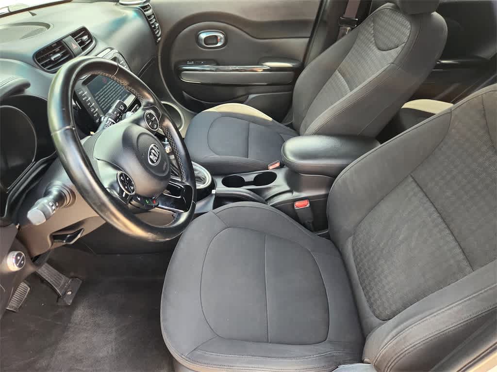 Thumbnail: 2014 Kia Soul - 11