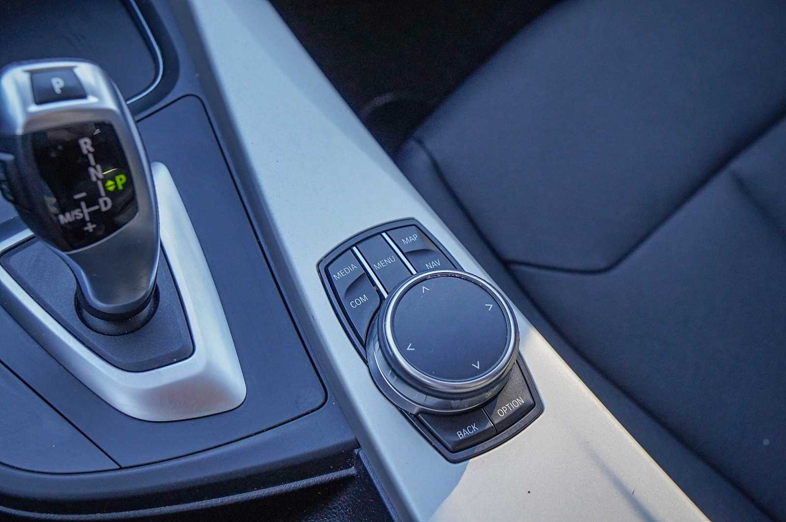 Thumbnail: 2018 BMW 3 Series - 22