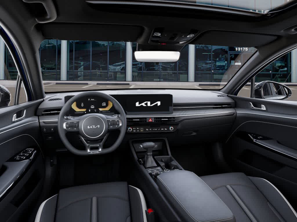 2025 Kia K5  14