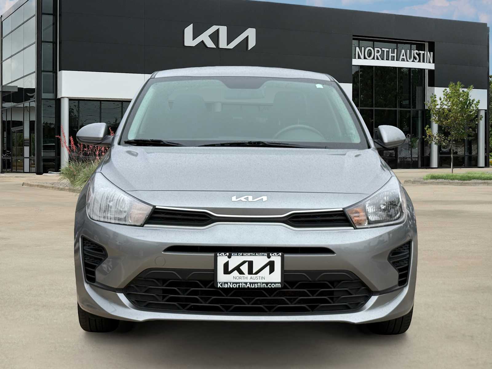 Thumbnail: 2023 Kia Rio - 3