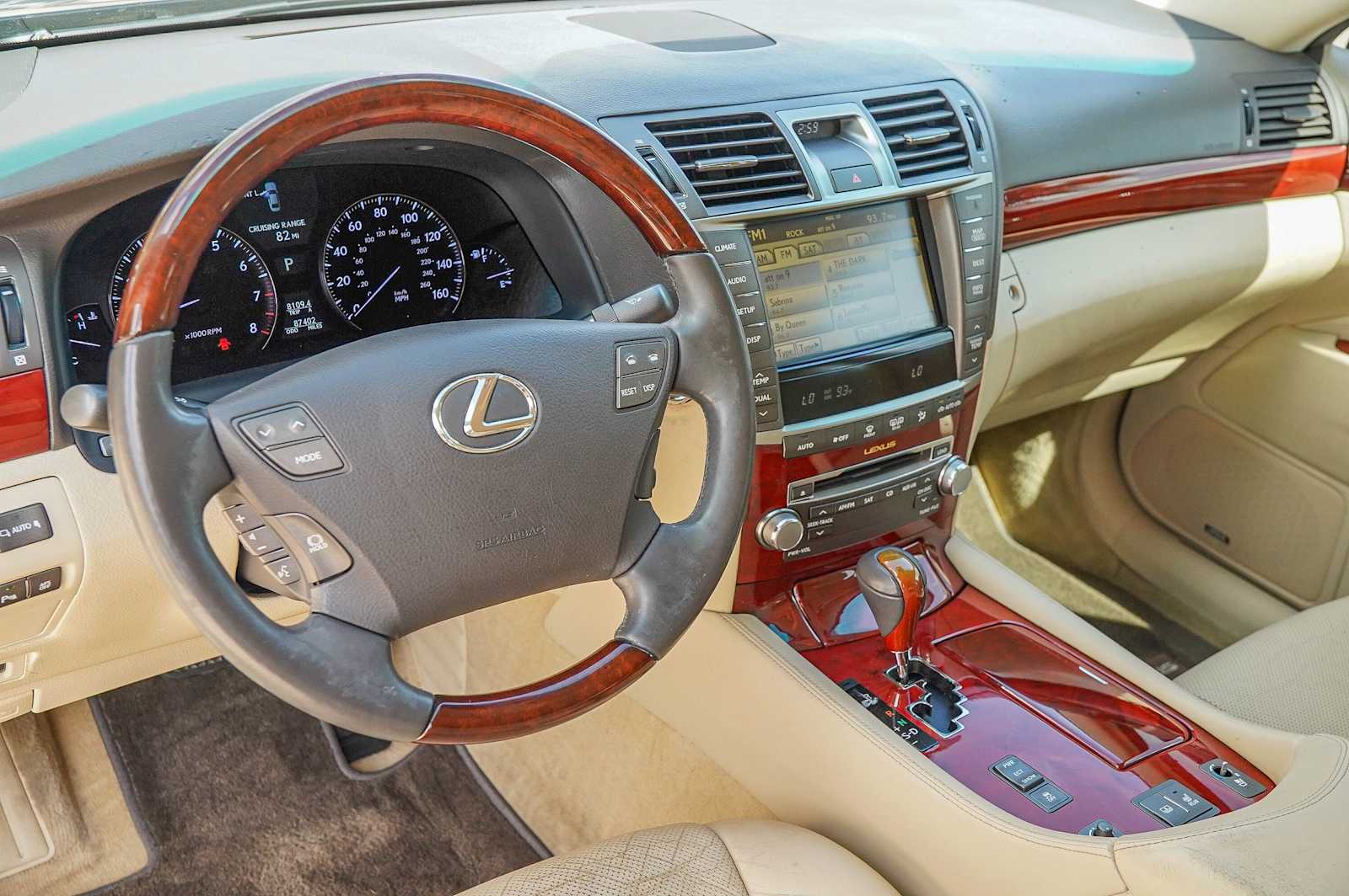 Thumbnail: 2012 Lexus LS - 9