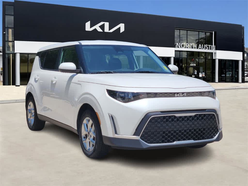 Thumbnail: 2023 Kia Soul - 3