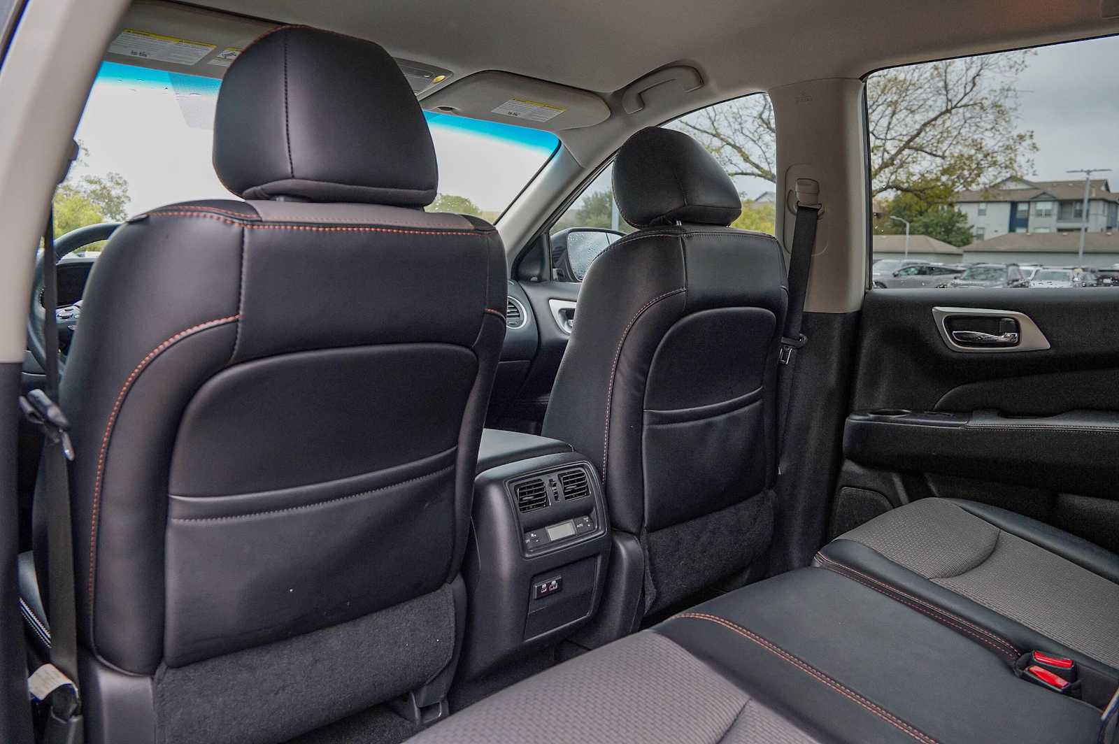 Thumbnail: 2020 Nissan Pathfinder - 29