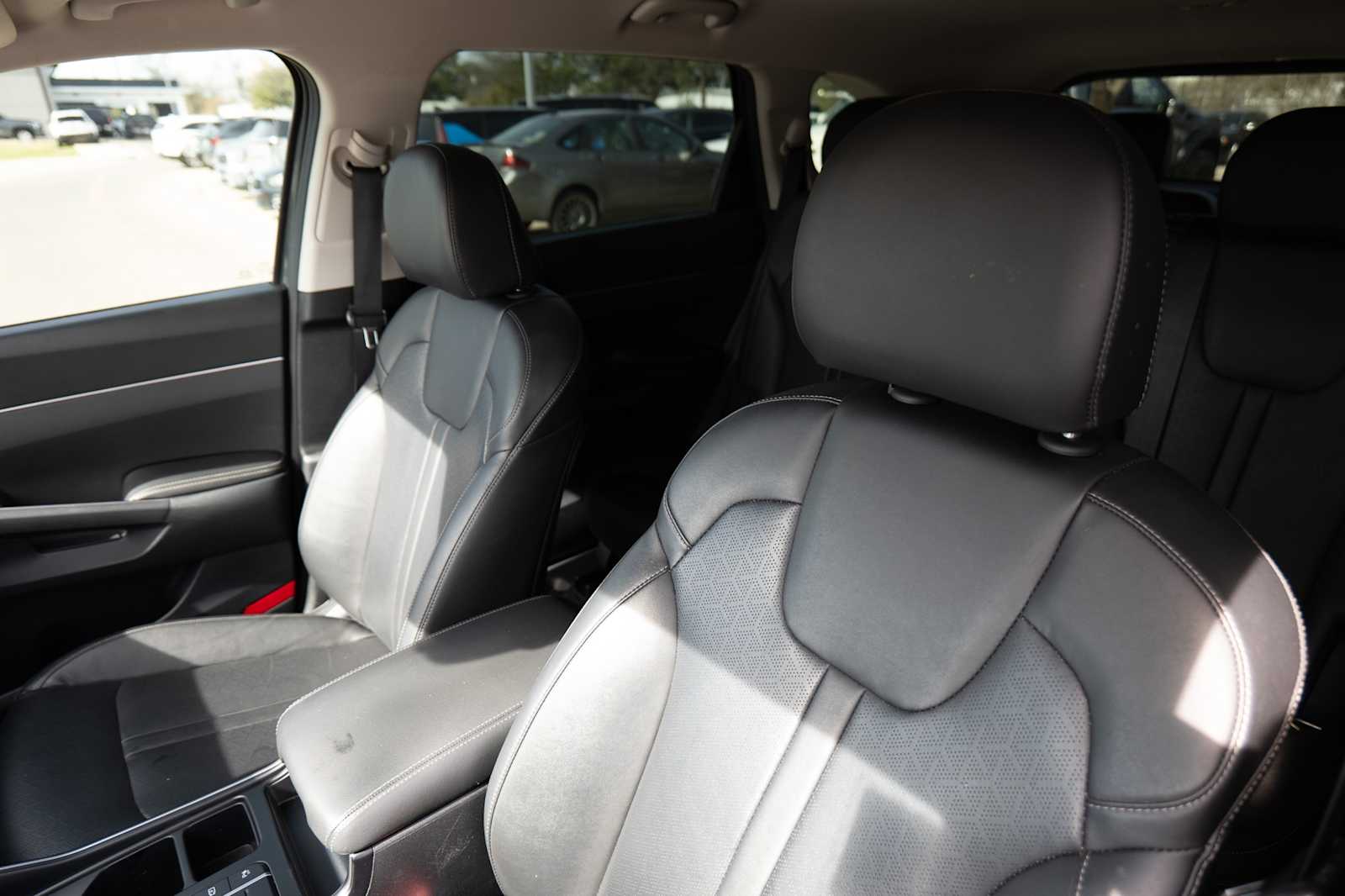 Thumbnail: 2022 Kia Sorento - 11